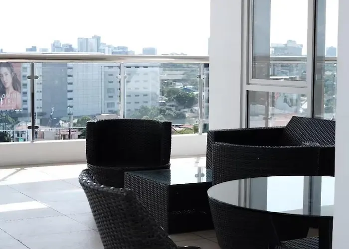 Cozy Alabang With Pool And Near Malls & Airport Apartahotel *
