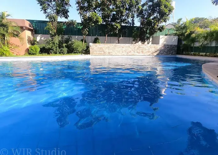 Apartahotel Cozy Alabang With Pool And Near Malls & Airport Manila